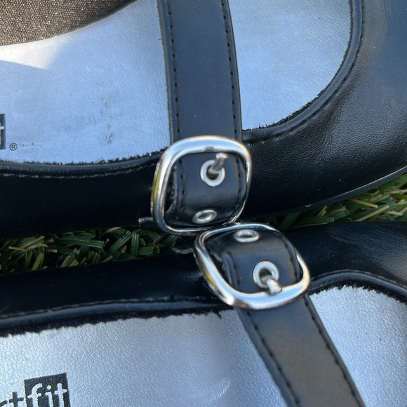 Black Dress Shoes/Flats - Picture 4 of 5